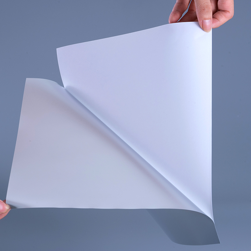 50mic matt sølv PET-etikettmaterialer Film med vannbasert akryllim for UV-blekkskriver