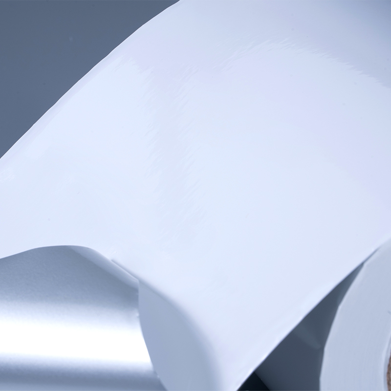 25 mic blank hvit aluminiumsbelagt polyesterfilm selvklebende etikett med vannbasert akryllim for blekkskriving