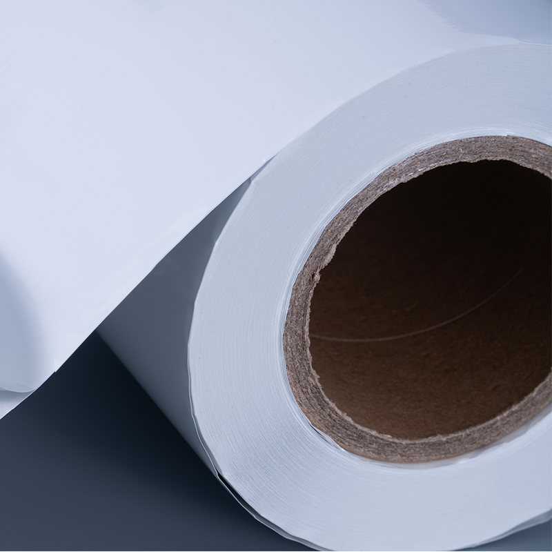 25 mic blank hvit aluminiumsbelagt polyesterfilm selvklebende etikett med vannbasert akryllim for blekkskriving