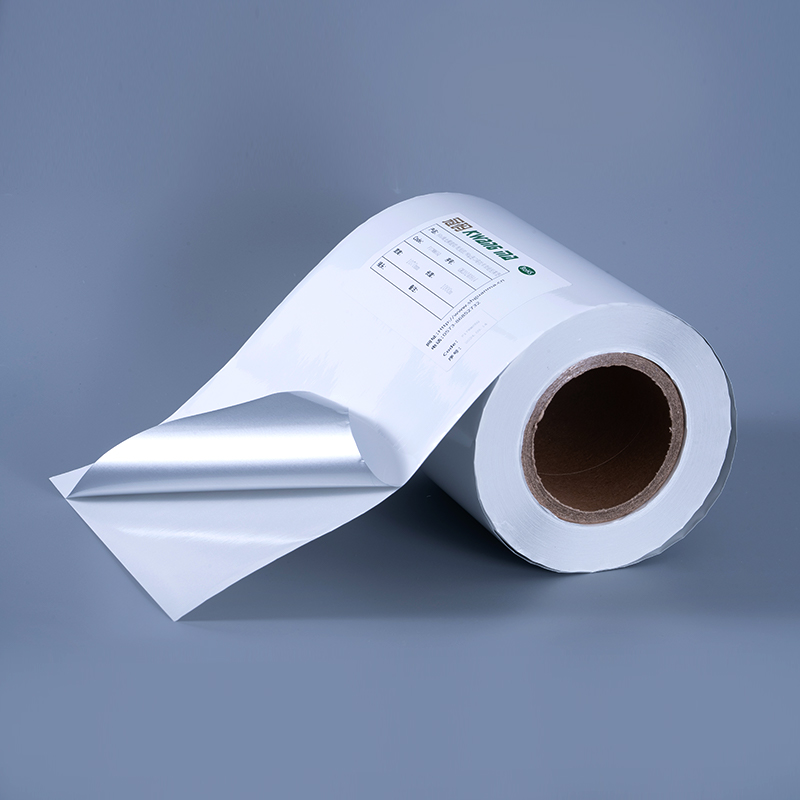 25 mic blank hvit aluminiumsbelagt polyesterfilm selvklebende etikett med vannbasert akryllim for blekkskriving